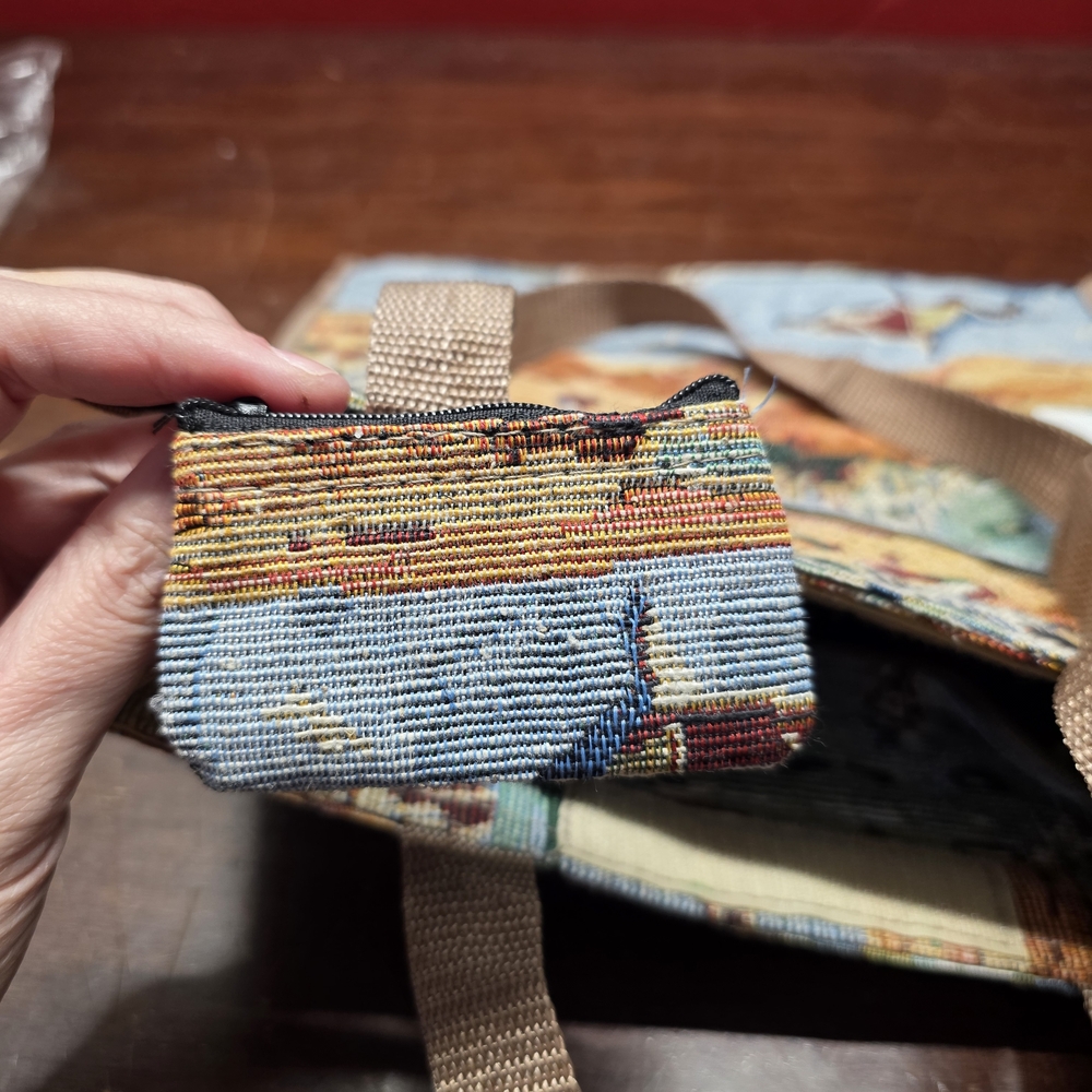 Beach Scene Tapestry Tote Bag - Picture 4 of 5